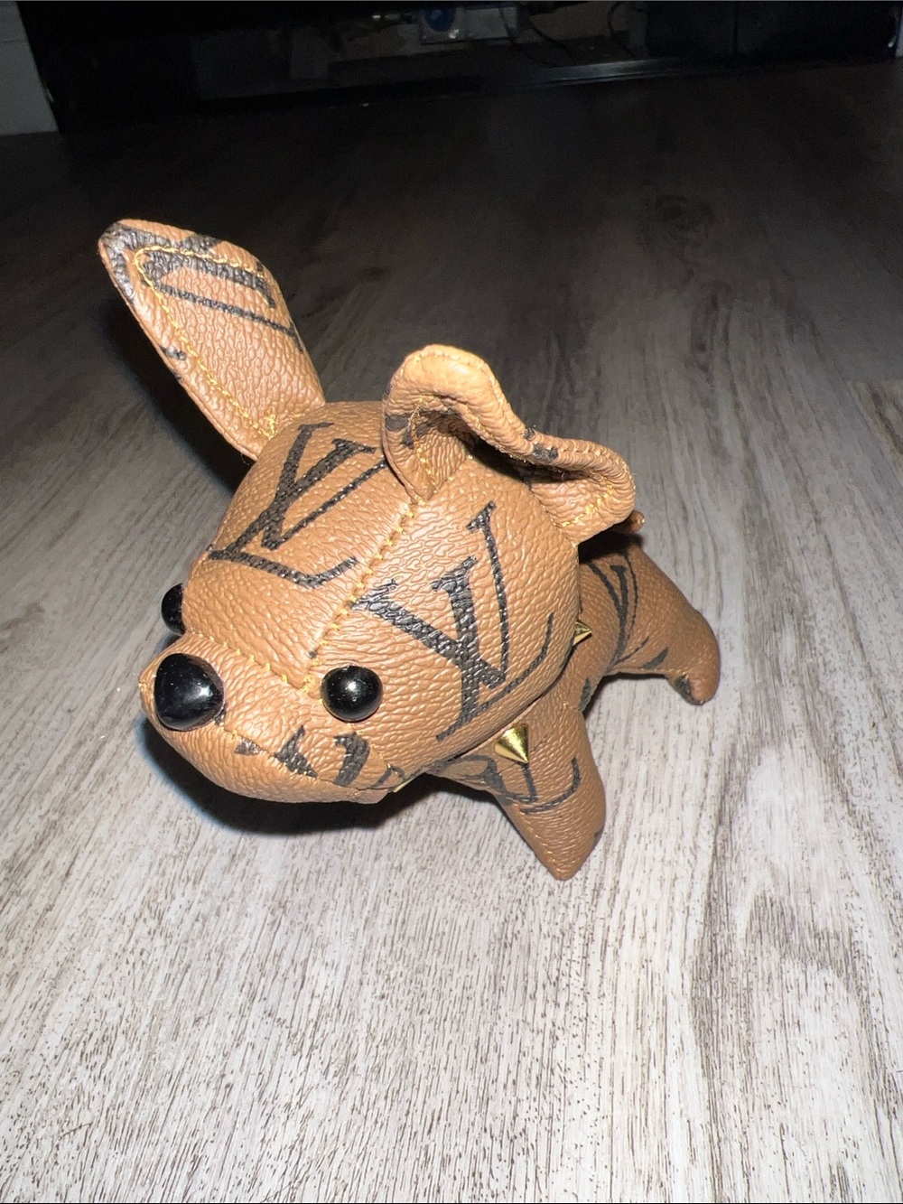 Designer-Style Tan  Pet Toy key chain